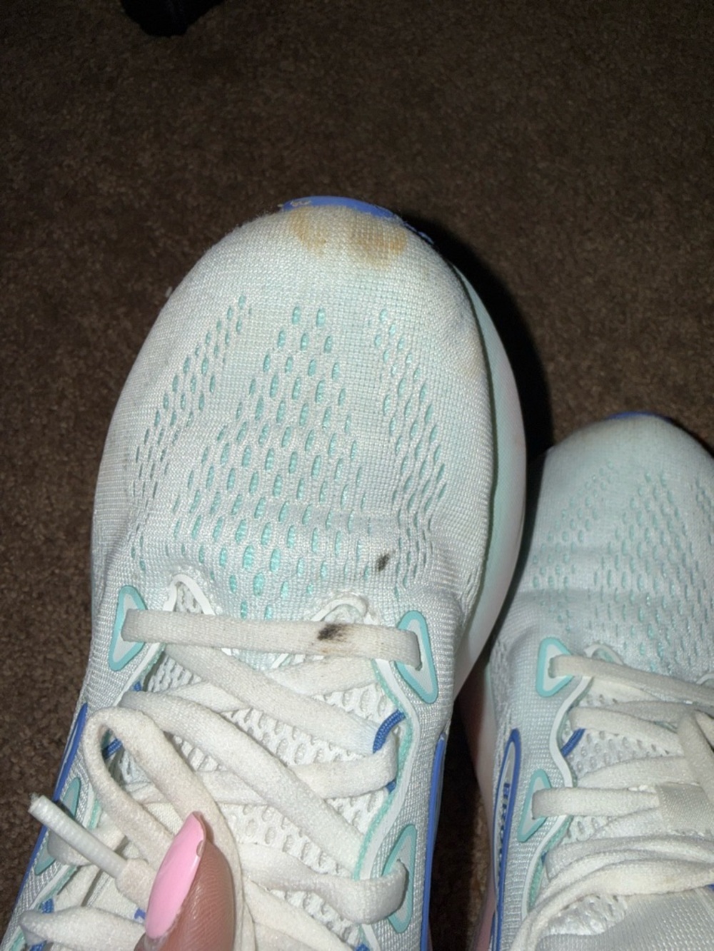 Brooks White Running Shoes with Blue Logo and Pastel Accents glycerin 22 - Picture 2 of 4